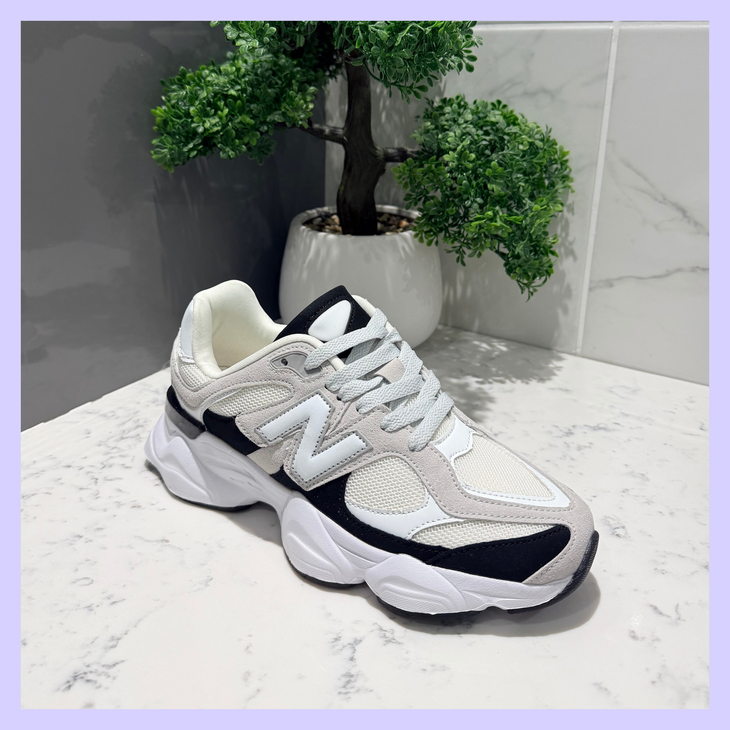 NATALIE LIGHT GREY / BLACK TRAINER