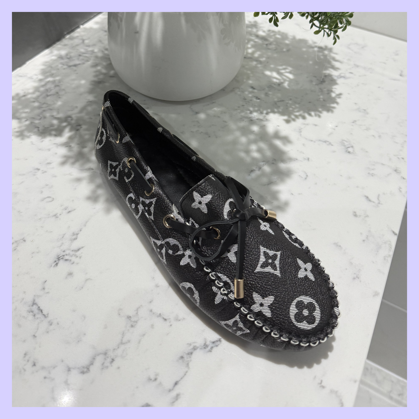 VIENNA BLACK LOAFER