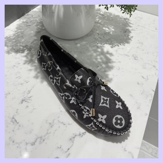 VIENNA BLACK LOAFER
