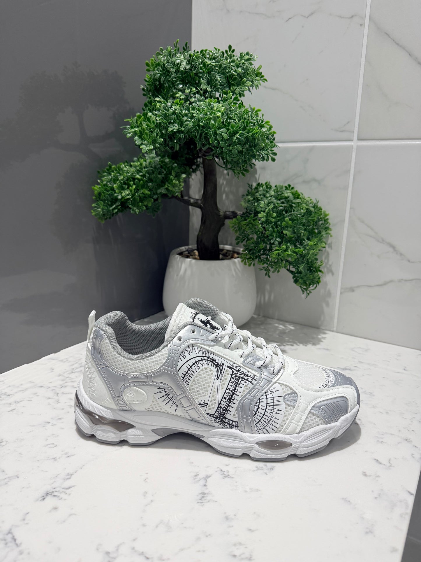 DORA CHRONO TRAINERS